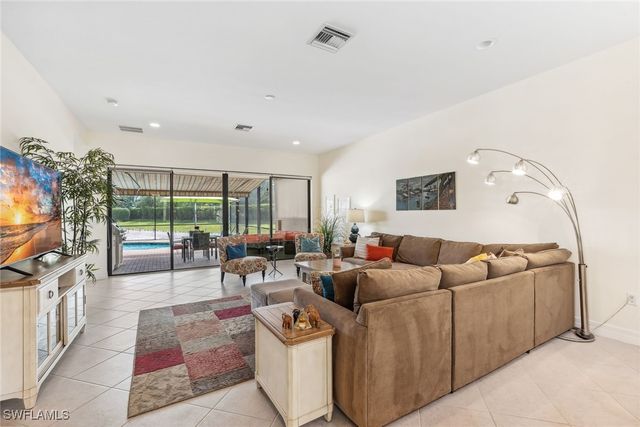 4360 Aurora ST, Naples, FL 34119