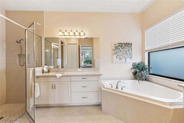 4360 Aurora ST, Naples, FL 34119