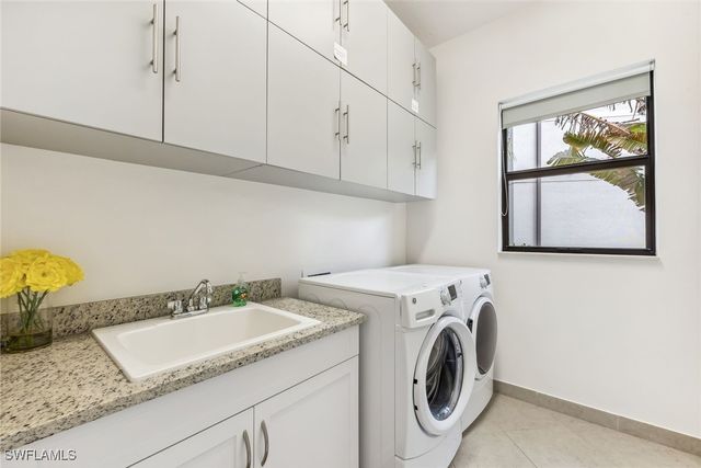 4360 Aurora ST, Naples, FL 34119