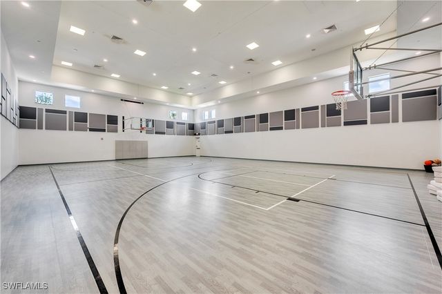 4360 Aurora ST, Naples, FL 34119