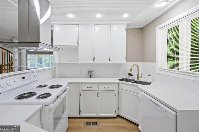 389 Peachtree Road, Jefferson, GA 30549