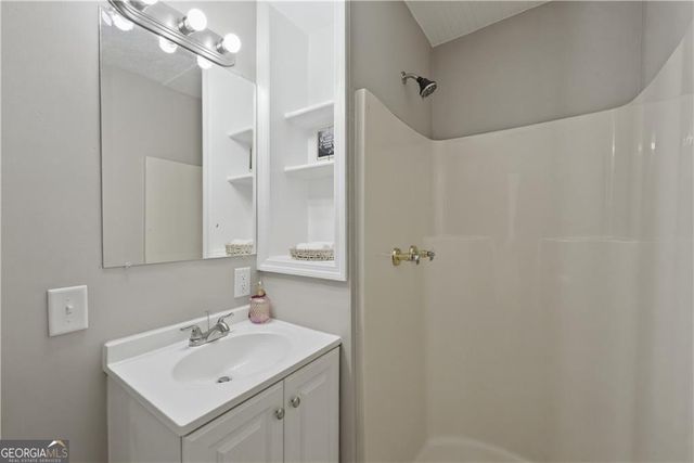 389 Peachtree Road, Jefferson, GA 30549