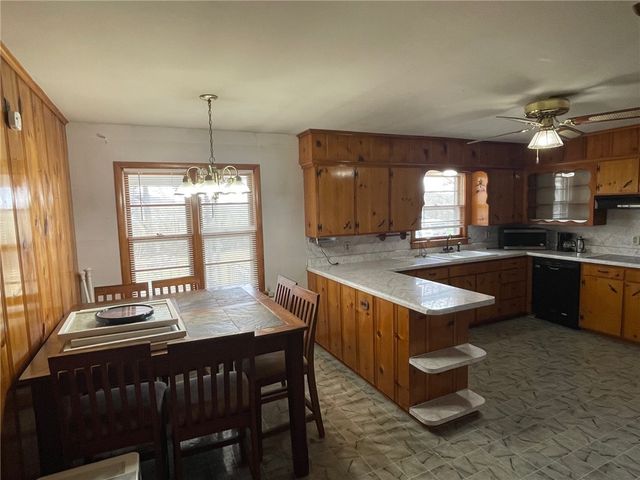 2718 Highway 21 S, Berryville, AR 72616