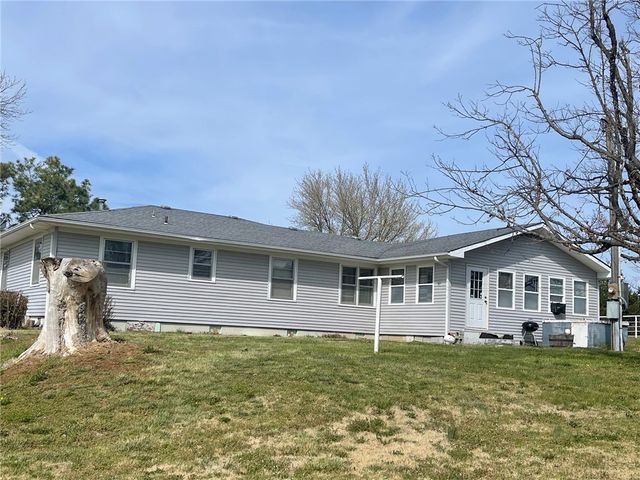 2718 Highway 21 S, Berryville, AR 72616