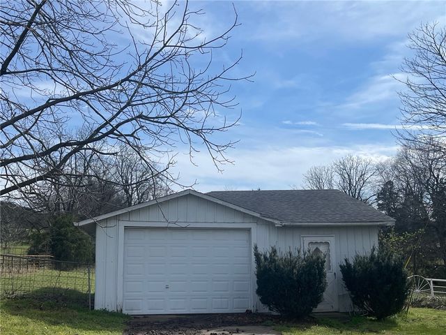 2718 Highway 21 S, Berryville, AR 72616