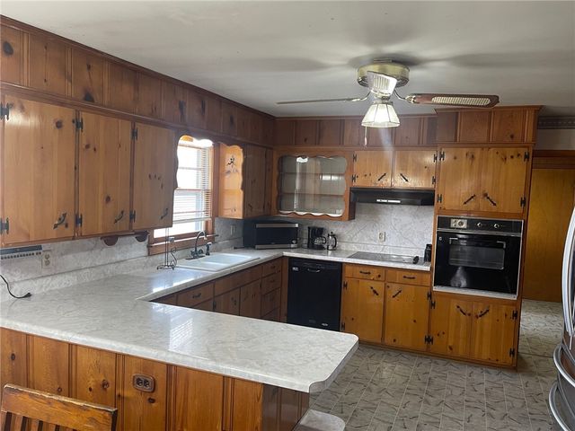 2718 Highway 21 S, Berryville, AR 72616