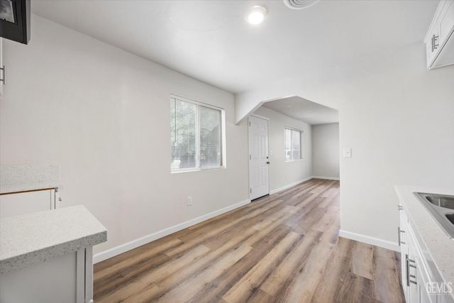 4917 Mayfair Court, Bakersfield, CA 93307