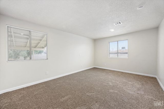 4917 Mayfair Court, Bakersfield, CA 93307