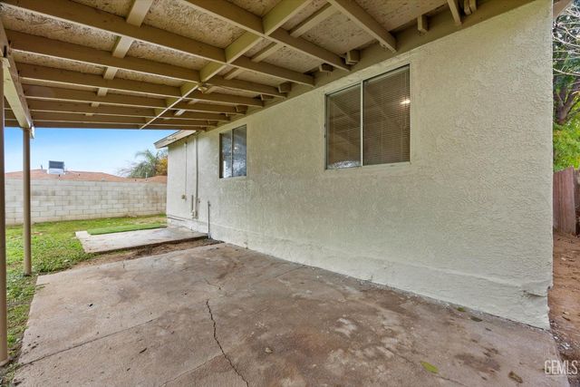 4917 Mayfair Court, Bakersfield, CA 93307