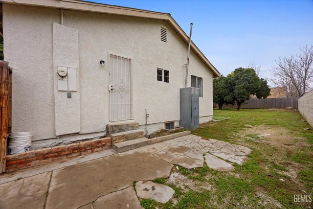 4917 Mayfair Court, Bakersfield, CA 93307