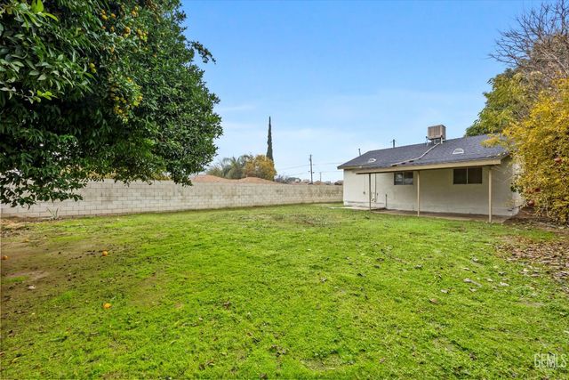 4917 Mayfair Court, Bakersfield, CA 93307