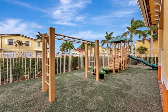 4019 NW 11th Dr, Lauderhill, FL 33313