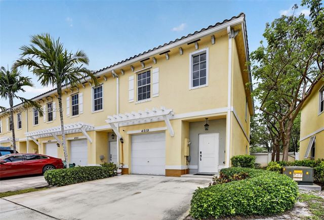 4019 NW 11th Dr, Lauderhill, FL 33313