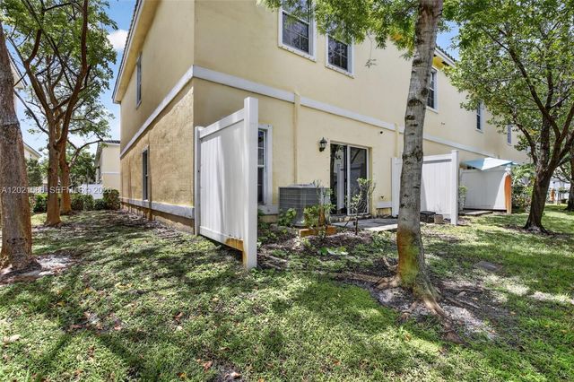4019 NW 11th Dr, Lauderhill, FL 33313