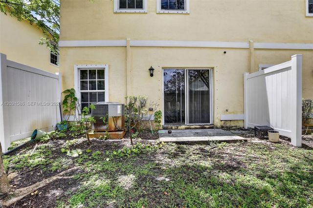 4019 NW 11th Dr, Lauderhill, FL 33313
