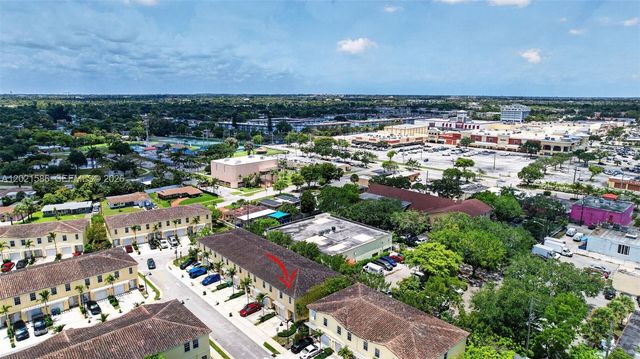 4019 NW 11th Dr, Lauderhill, FL 33313
