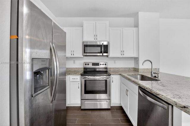 4019 NW 11th Dr, Lauderhill, FL 33313