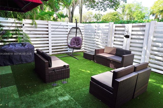 541 NW 98th Avenue, Plantation, FL 33324