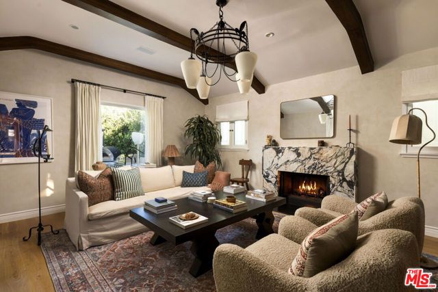 465 Westmount Drive, West Hollywood, CA 90048