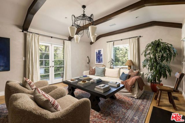 465 Westmount Drive, West Hollywood, CA 90048