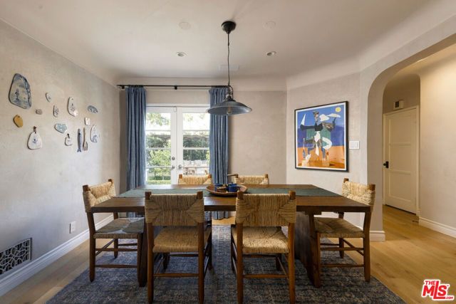 465 Westmount Drive, West Hollywood, CA 90048