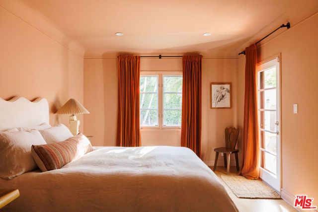 465 Westmount Drive, West Hollywood, CA 90048