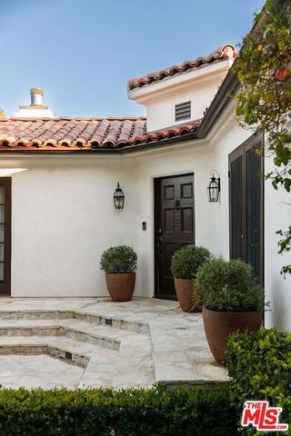 465 Westmount Drive, West Hollywood, CA 90048