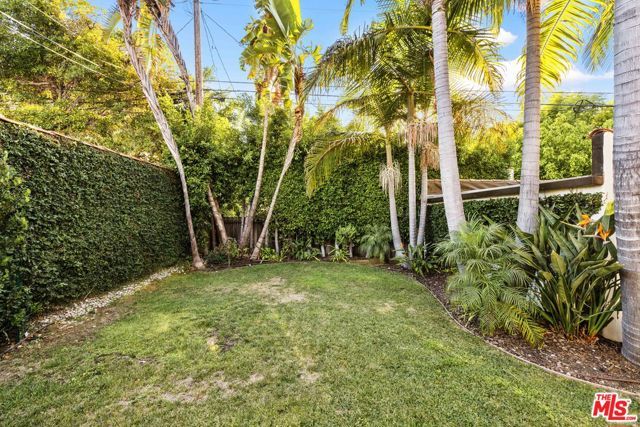 465 Westmount Drive, West Hollywood, CA 90048