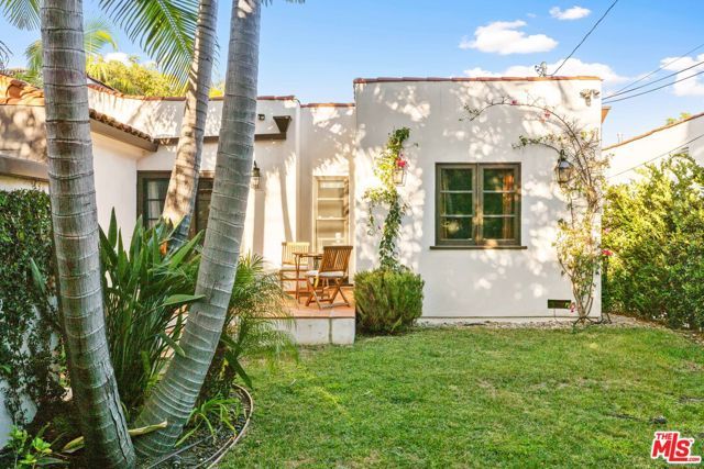 465 Westmount Drive, West Hollywood, CA 90048
