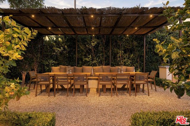 465 Westmount Drive, West Hollywood, CA 90048