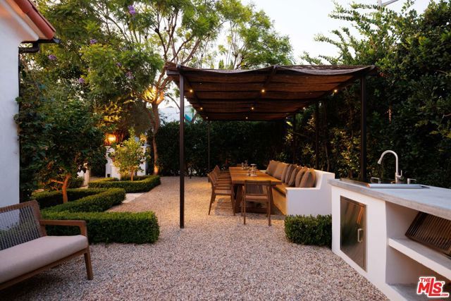 465 Westmount Drive, West Hollywood, CA 90048
