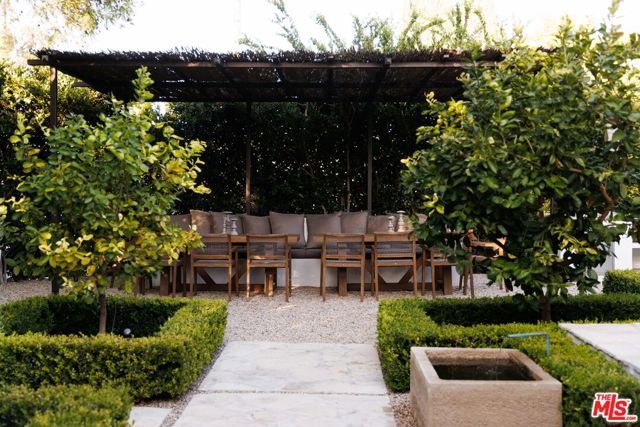 465 Westmount Drive, West Hollywood, CA 90048