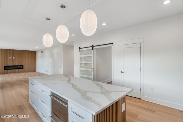327 Arlington Avenue N, Bayville, NJ 08721