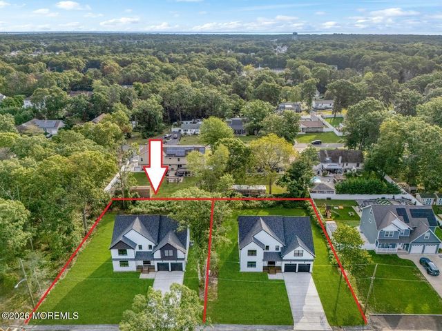 327 Arlington Avenue N, Bayville, NJ 08721