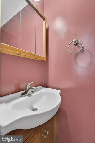 106 ASHLEY DR, Marietta, PA 17547