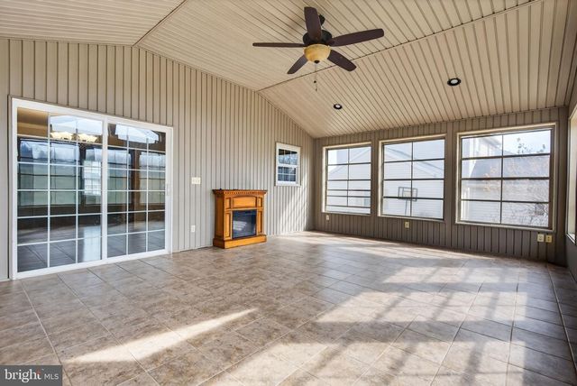 106 ASHLEY DR, Marietta, PA 17547