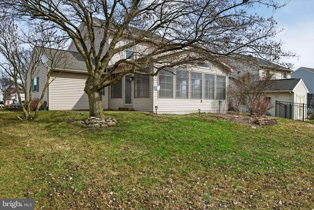 106 ASHLEY DR, Marietta, PA 17547