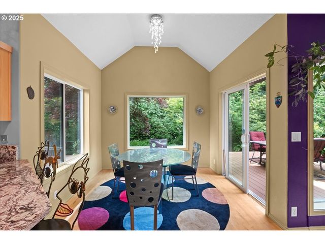 1451 Ne PARKSIDE Dr, Hillsboro, OR 97124