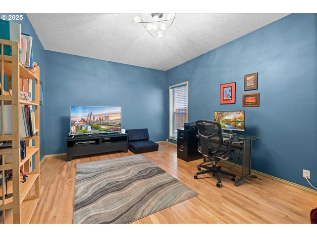1451 Ne PARKSIDE Dr, Hillsboro, OR 97124
