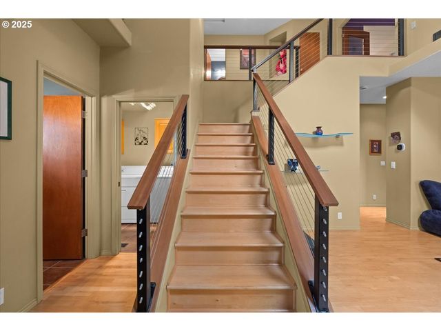 1451 Ne PARKSIDE Dr, Hillsboro, OR 97124