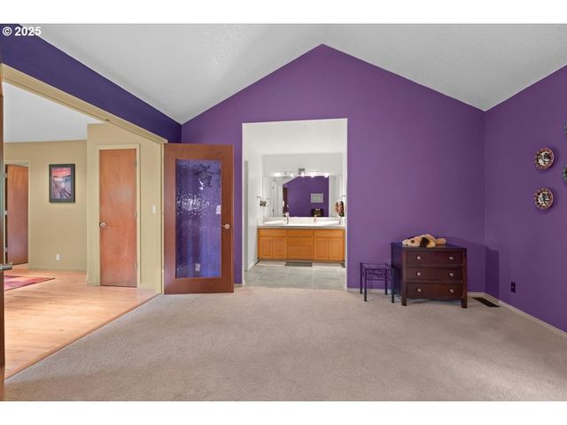 1451 Ne PARKSIDE Dr, Hillsboro, OR 97124