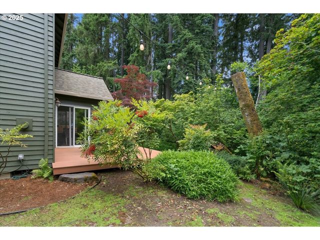 1451 Ne PARKSIDE Dr, Hillsboro, OR 97124