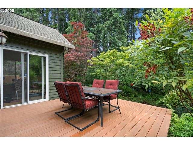 1451 Ne PARKSIDE Dr, Hillsboro, OR 97124