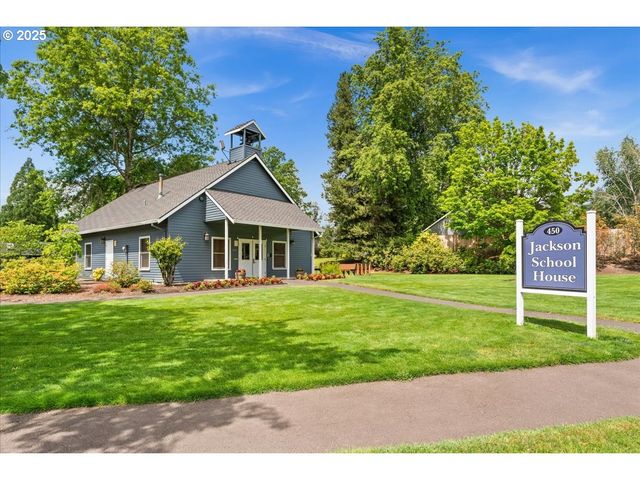 1451 Ne PARKSIDE Dr, Hillsboro, OR 97124