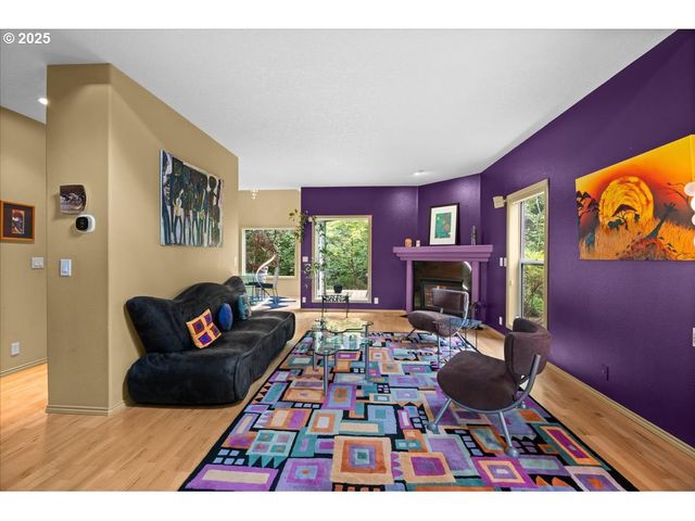 1451 Ne PARKSIDE Dr, Hillsboro, OR 97124