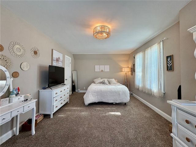 113 Briercliff Dr, Chippewa Twp, PA 15010