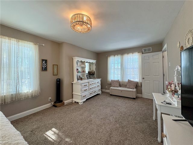 113 Briercliff Dr, Chippewa Twp, PA 15010