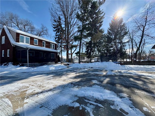 113 Briercliff Dr, Chippewa Twp, PA 15010