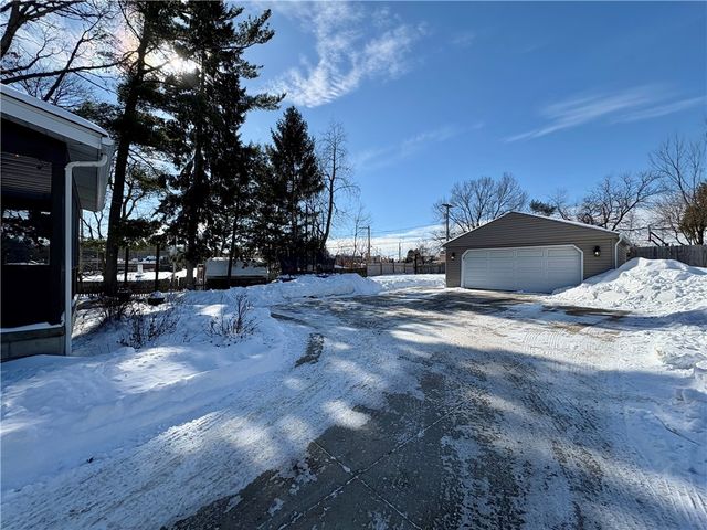 113 Briercliff Dr, Chippewa Twp, PA 15010