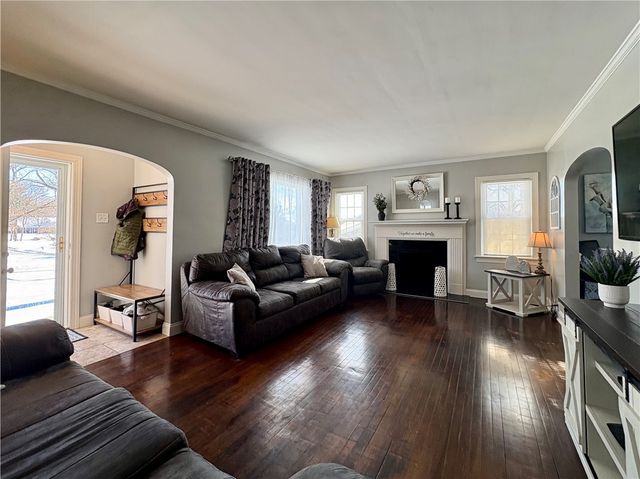 113 Briercliff Dr, Chippewa Twp, PA 15010